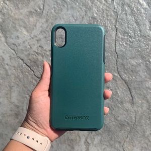 BRAND NEW otterbox iPhone xs MAX phone case